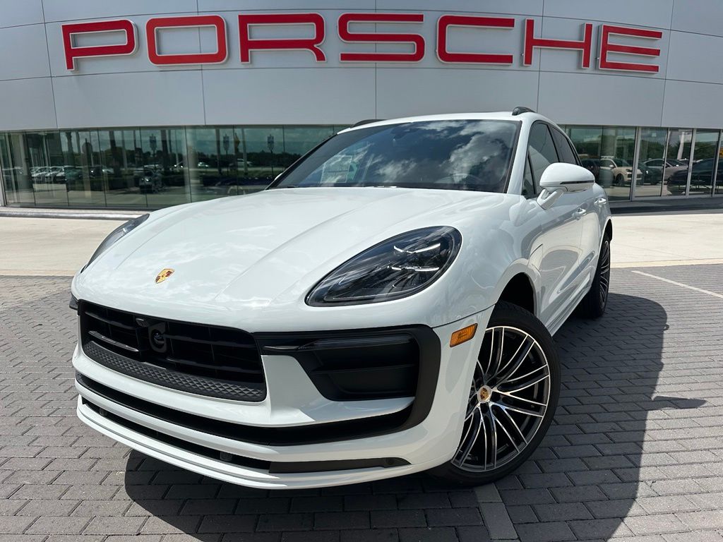 Thumbnail: 2026 Porsche Macan - 1