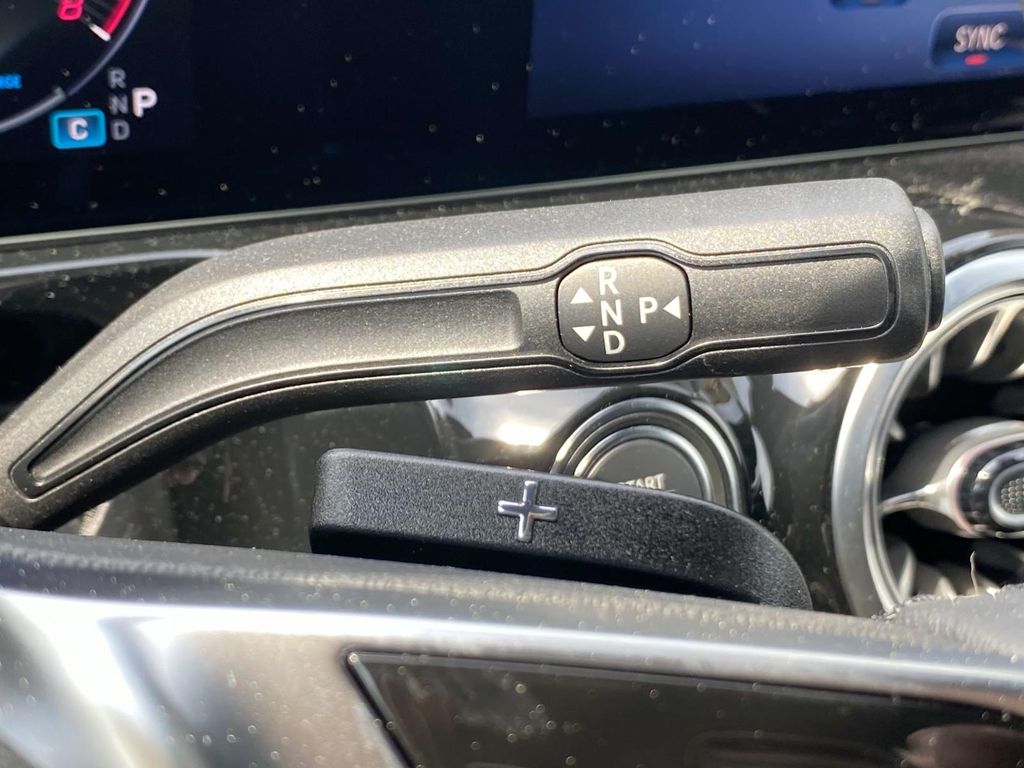 2025 Mercedes-Benz GLA 250 25