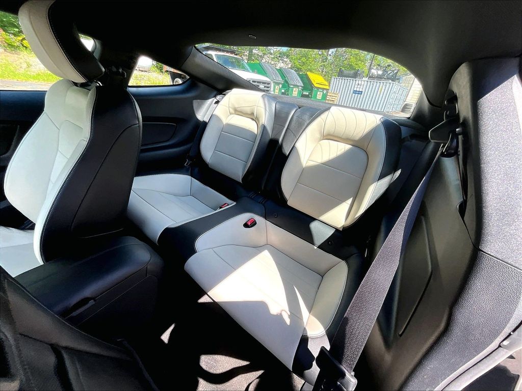 2015 Ford Mustang — photo 15