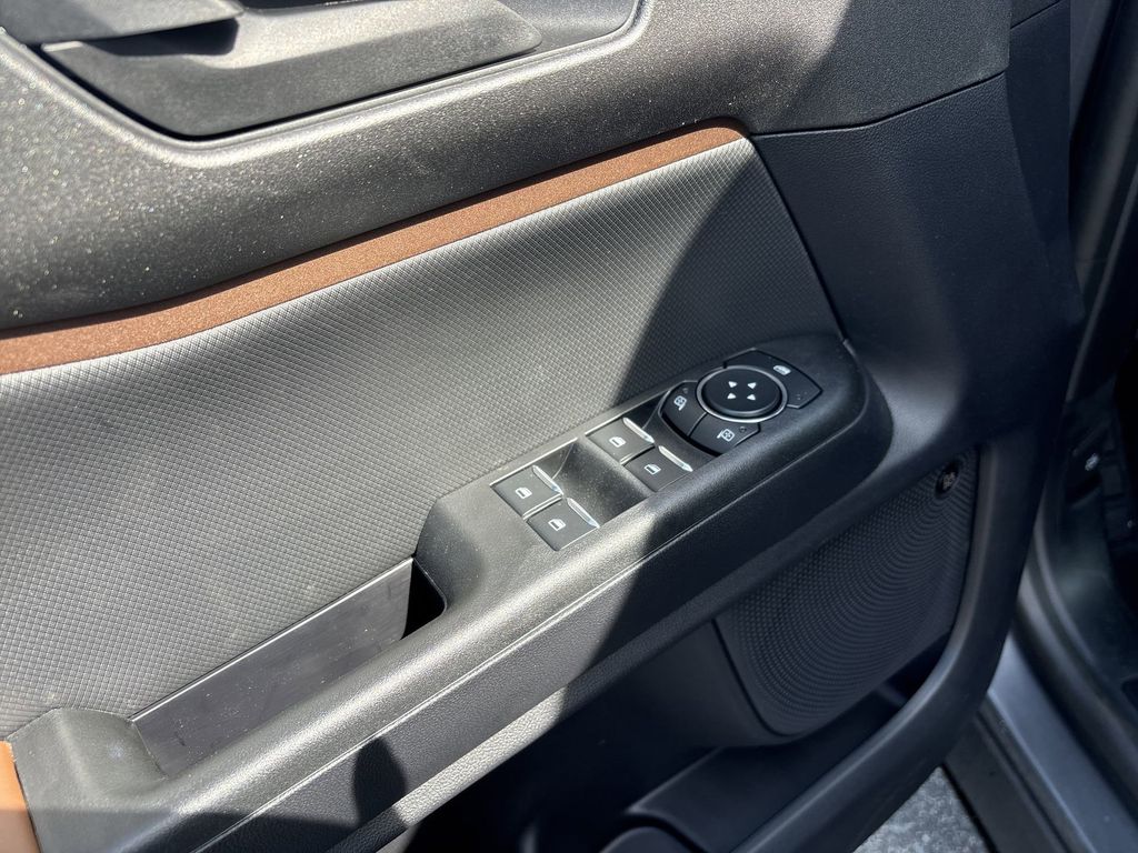 New 2026 Carbonized Gray Metallic Ford Outer Banks® image 15