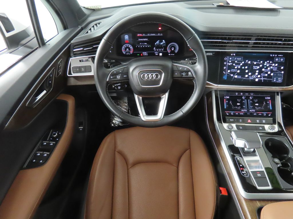 Thumbnail: 2025 Audi Q7 - 13