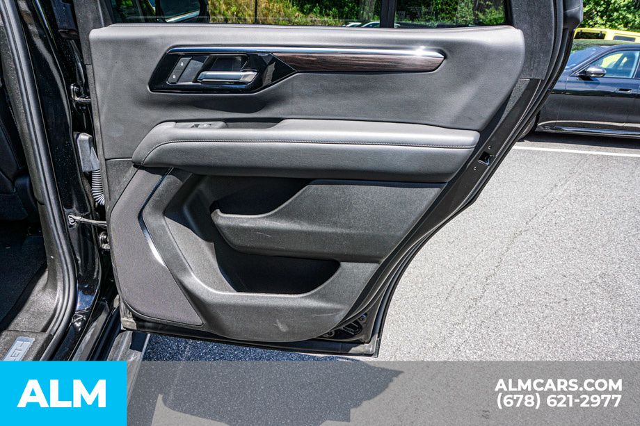 Used 2025 Black Chevrolet LT image 59