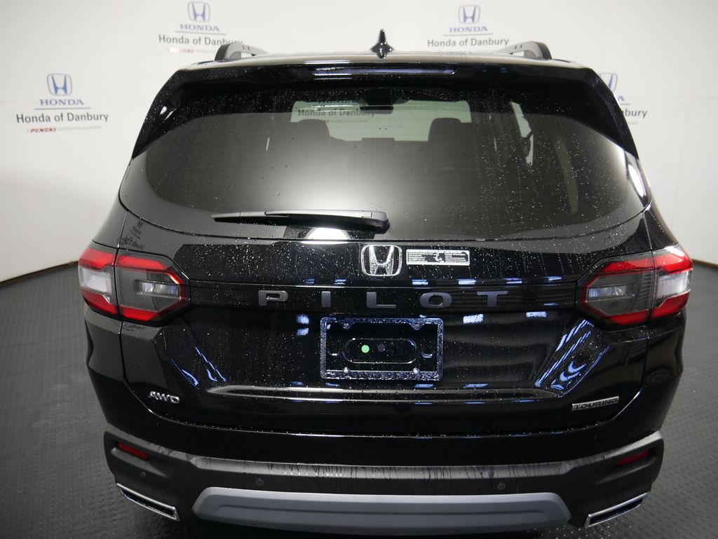 2025 Honda Pilot Touring 5