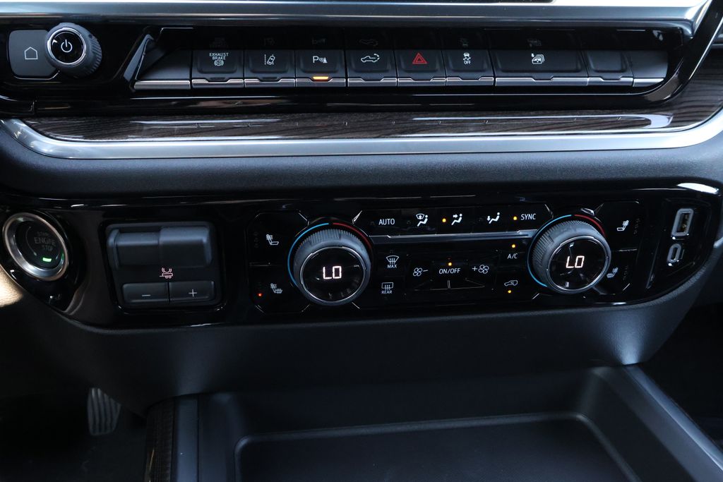 Thumbnail: 2026 Chevrolet Silverado 2500 - 26