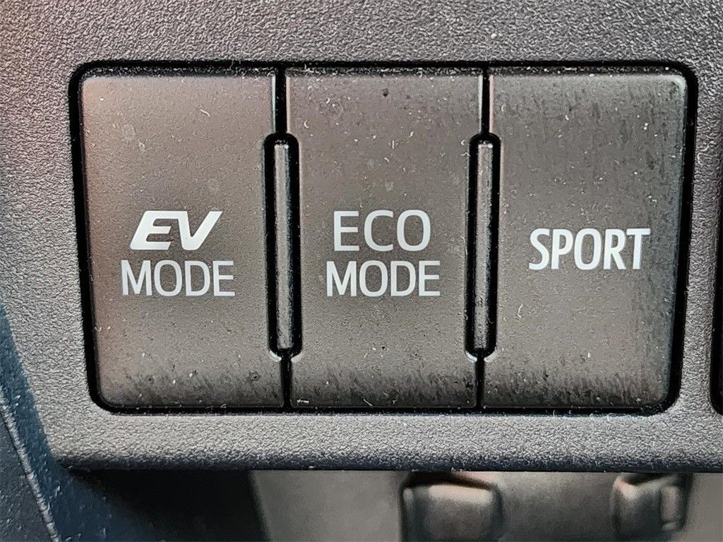 Used 2017 Blue Toyota SE image 29