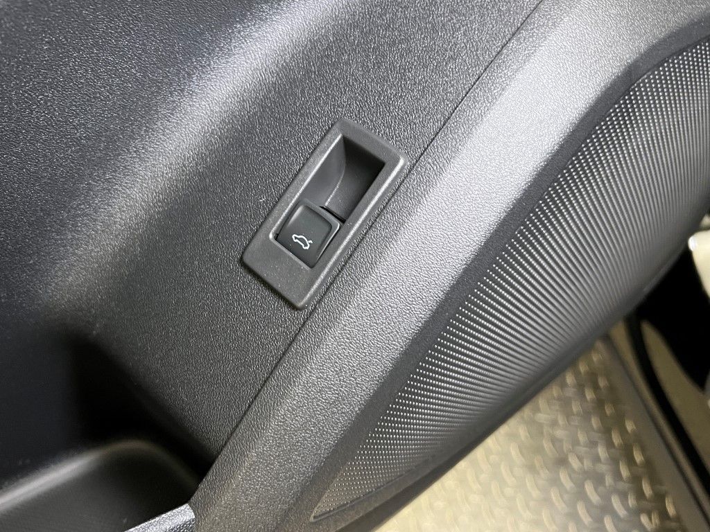 Thumbnail: 2025 Audi Q5 - 31