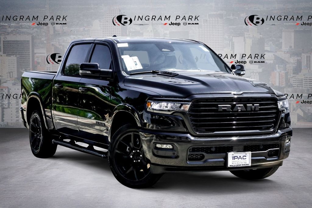 2026 RAM 1500 Laramie Crew Cab 4WD