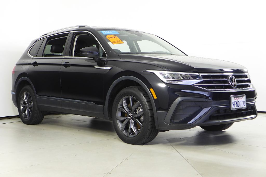 Thumbnail: 2023 Volkswagen Tiguan - 4