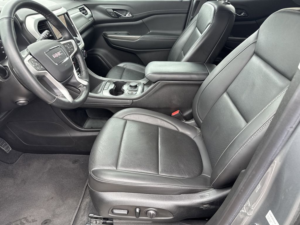 2023 GMC Acadia SLT Silver at AutoSavvy Houston Southwest