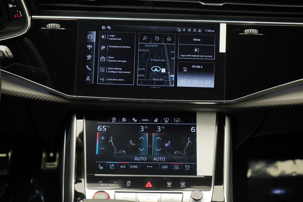 Thumbnail: 2026 Audi RS Q8 - 10