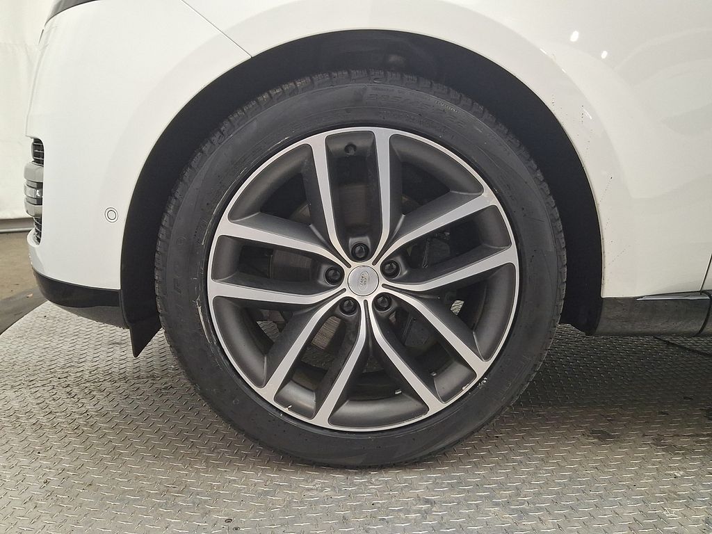 Thumbnail: 2024 Land Rover Range Rover - 8