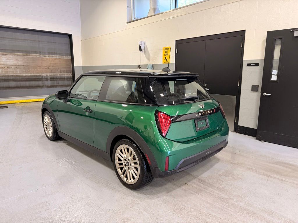 Thumbnail: 2025 MINI Cooper - 3