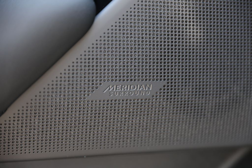 New 2026 White Land Rover S image 16