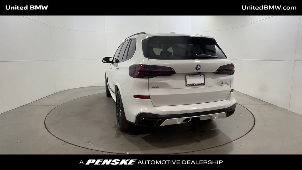 2025 BMW X5 M60i 7