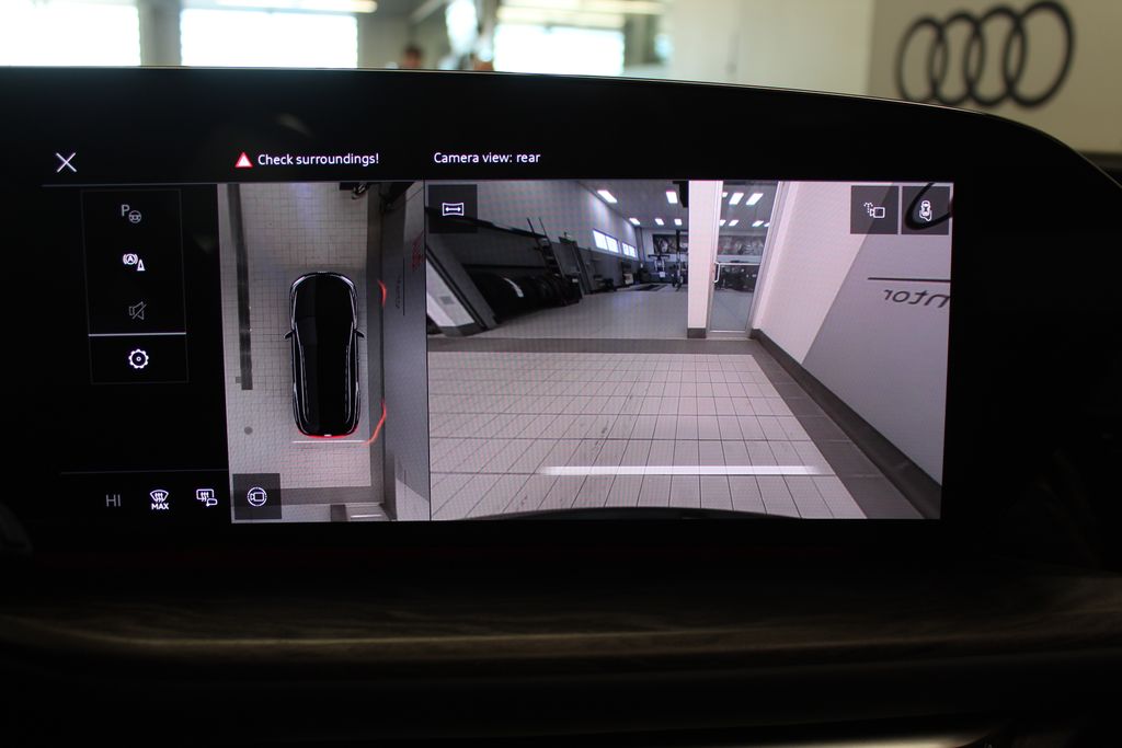 Thumbnail: 2025 Audi Q5 - 22