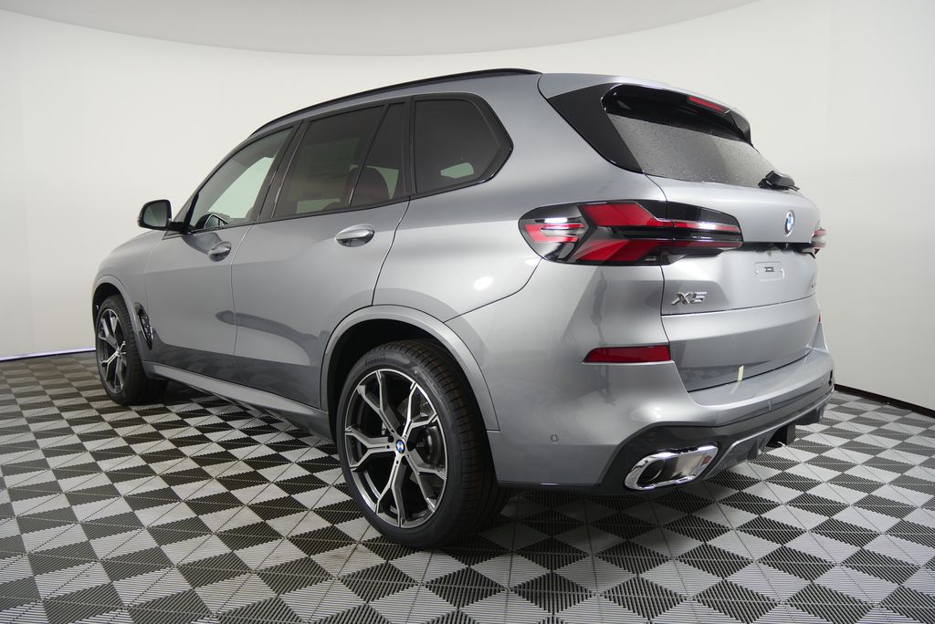 Thumbnail: 2026 BMW X5 - 5