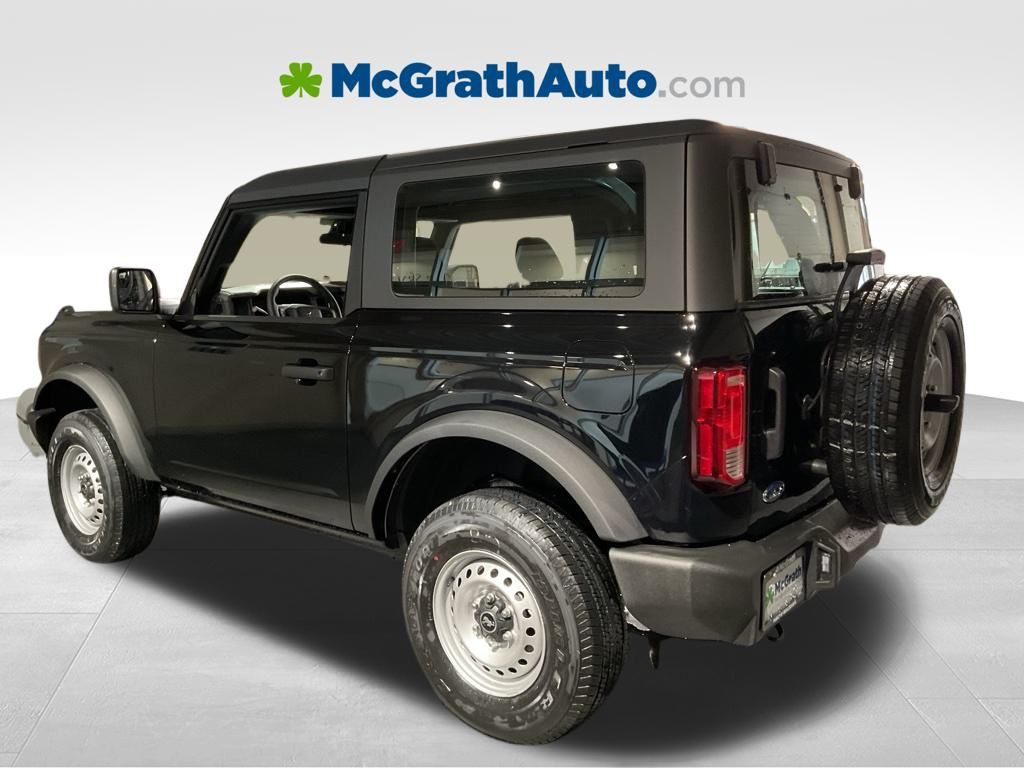 New 2025 Black Ford Base image 5