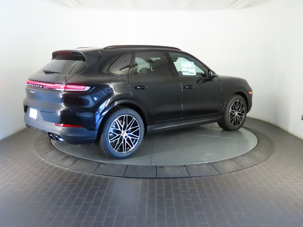 Thumbnail: 2026 Porsche Cayenne - 7