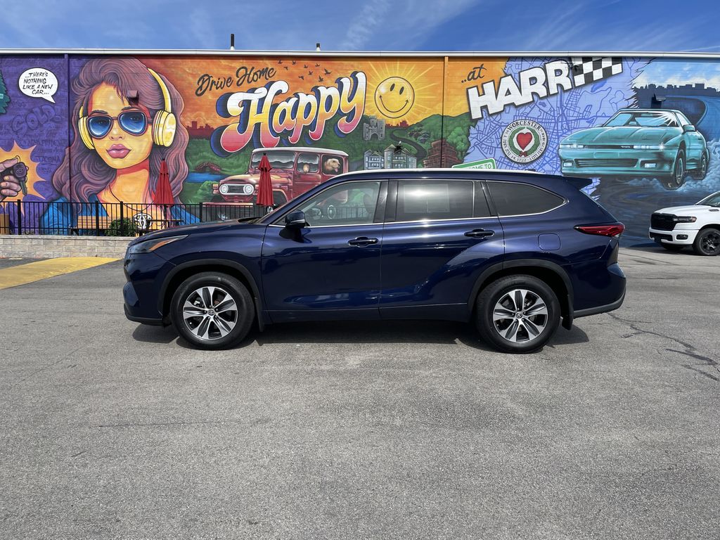 Used 2022 Toyota Highlander SUV