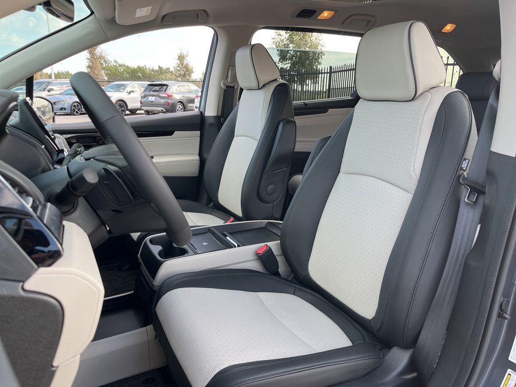 Thumbnail: 2026 Honda Odyssey - 13