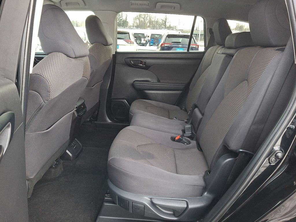 2024 Toyota Highlander — photo 11