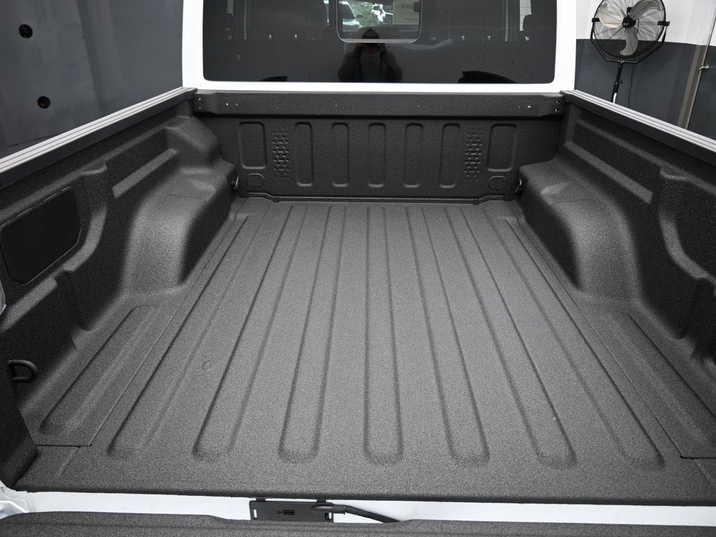 New 2026 Bright White Clearcoat Jeep Rubicon image 34
