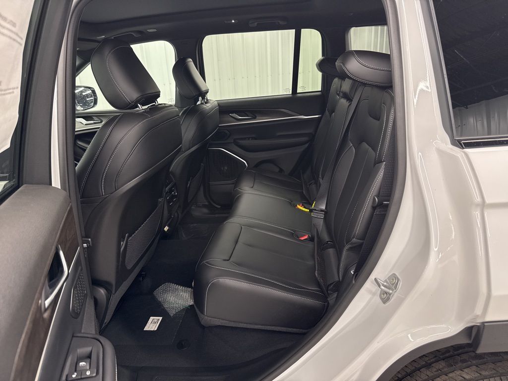 2026 Jeep Grand Cherokee Limited - 10