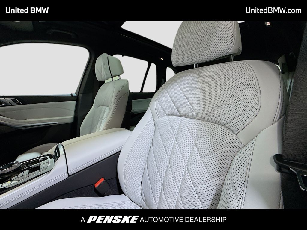 Thumbnail: 2026 BMW X5 - 5