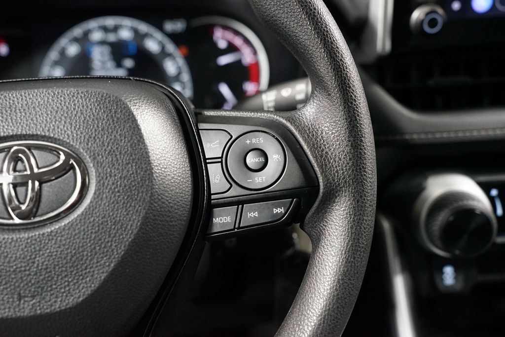 Thumbnail: 2025 Toyota RAV4 - 13