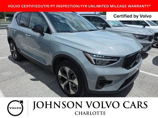 Vapour Gray Metallic 2026 Volvo XC40 B5 Plus AWD SUV / Crossover All-Wheel Drive Automatic