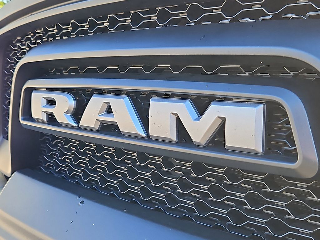 Thumbnail: 2019 RAM 1500 Classic - 27