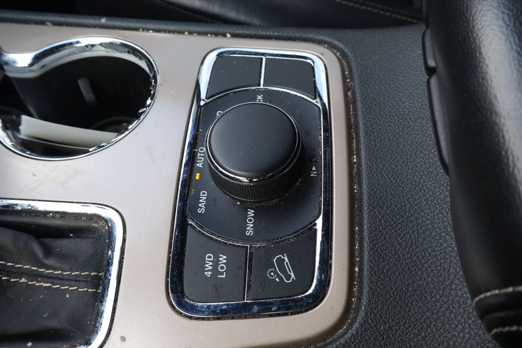 Thumbnail: 2016 Jeep Grand Cherokee - 30