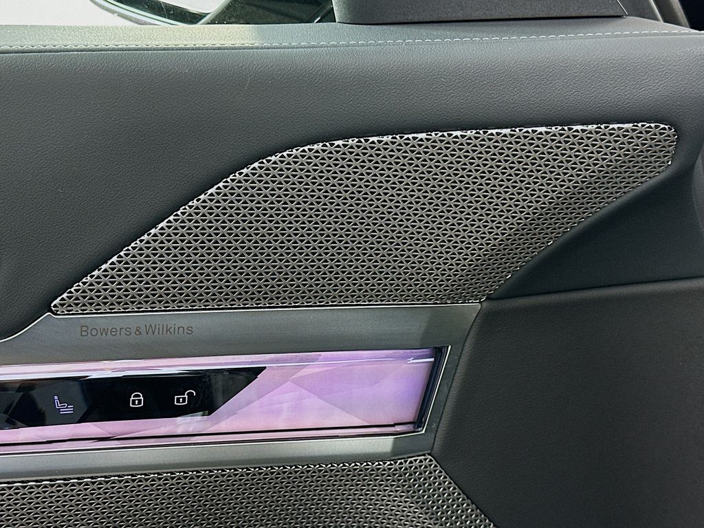 Thumbnail: 2025 BMW 7 Series - 19