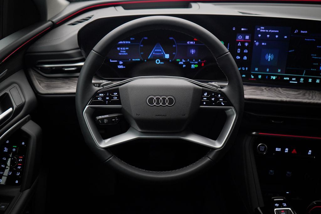 Thumbnail: 2025 Audi Q5 - 9