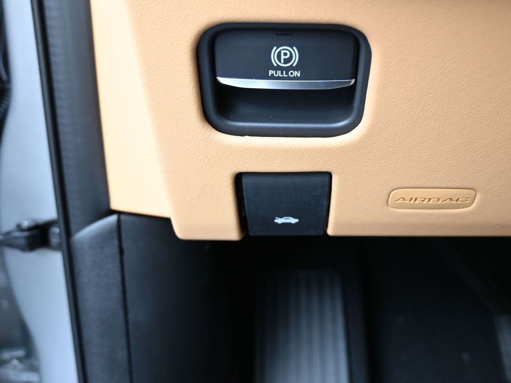 New 2025 Silver Zynith Jeep Summit image 29