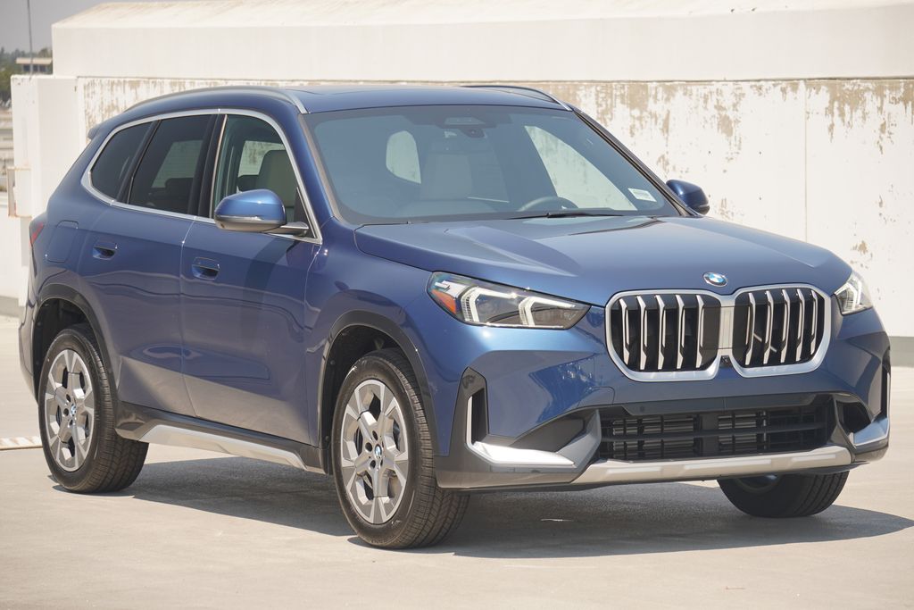 Thumbnail: 2025 BMW X1 - 3