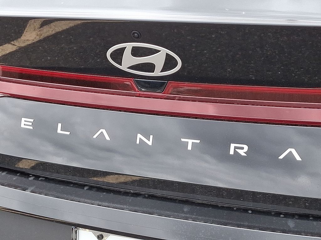 Thumbnail: 2025 Hyundai Elantra - 11