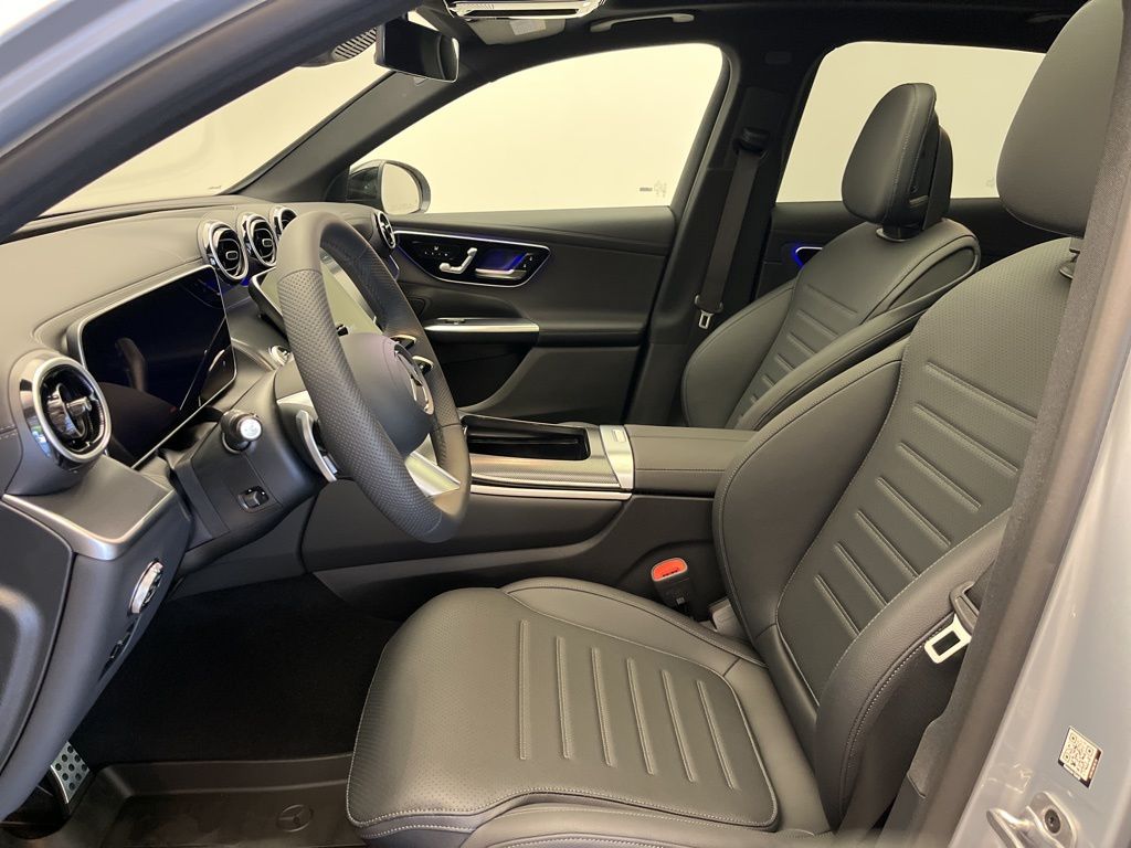 Thumbnail: 2025 Mercedes-Benz GLC - 12