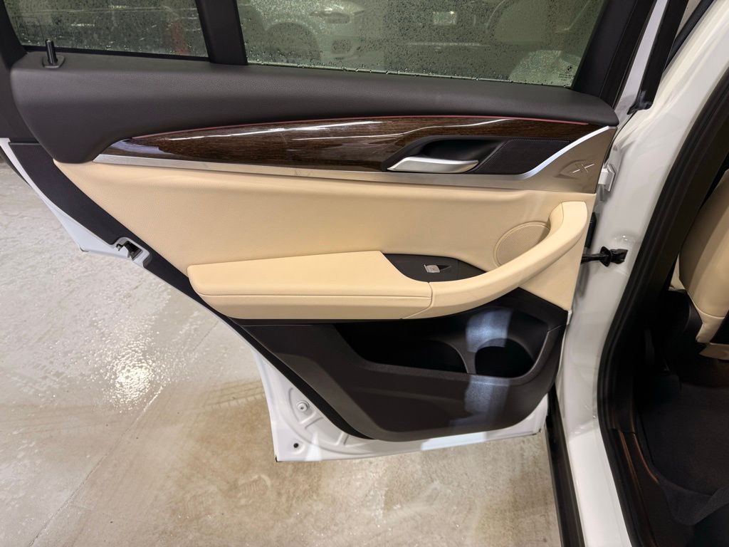 Thumbnail: 2023 BMW X4 - 20