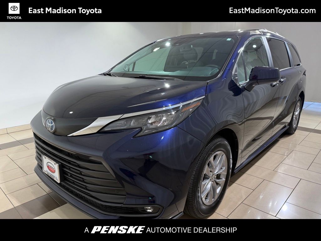Thumbnail: 2025 Toyota Sienna - 1