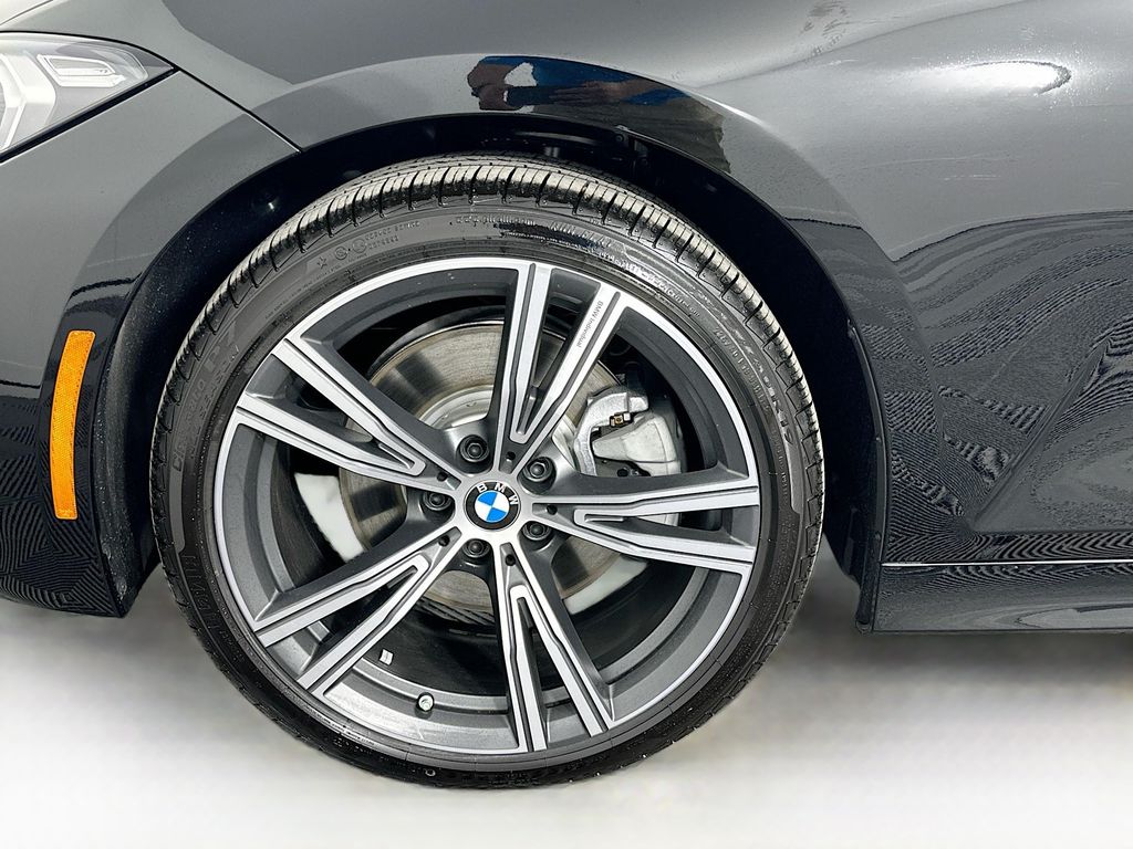 Thumbnail: 2024 BMW 3 Series - 23