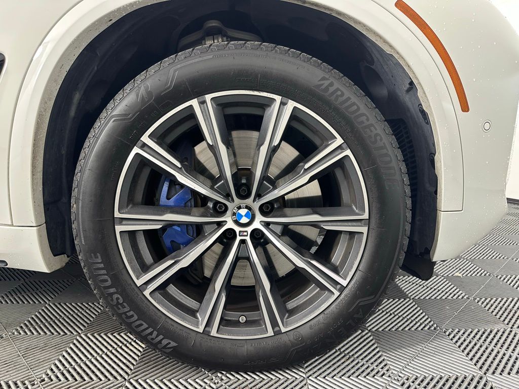 Thumbnail: 2024 BMW X5 - 11