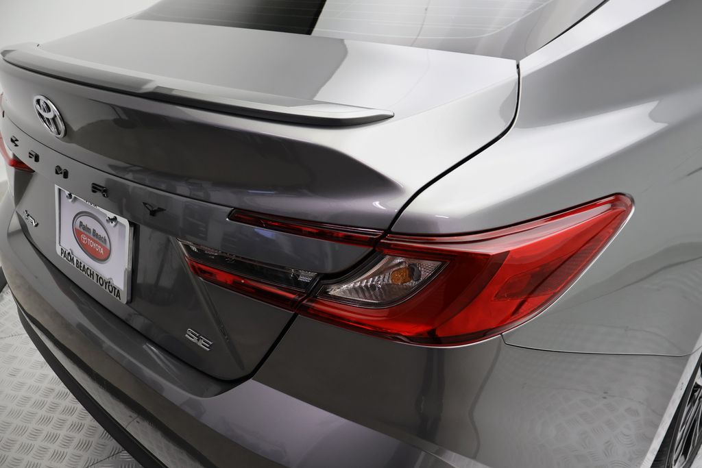 Thumbnail: 2025 Toyota Camry - 9