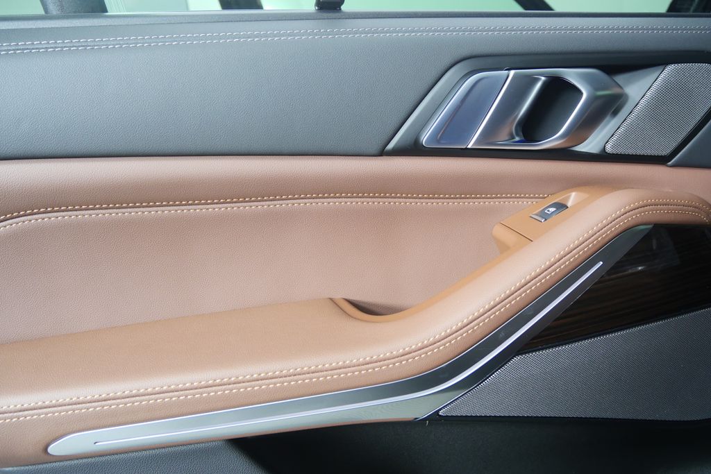 Thumbnail: 2026 BMW X5 - 14