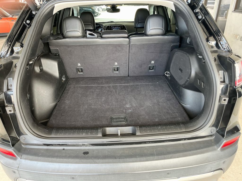 Used 2019 Black Jeep Limited image 27