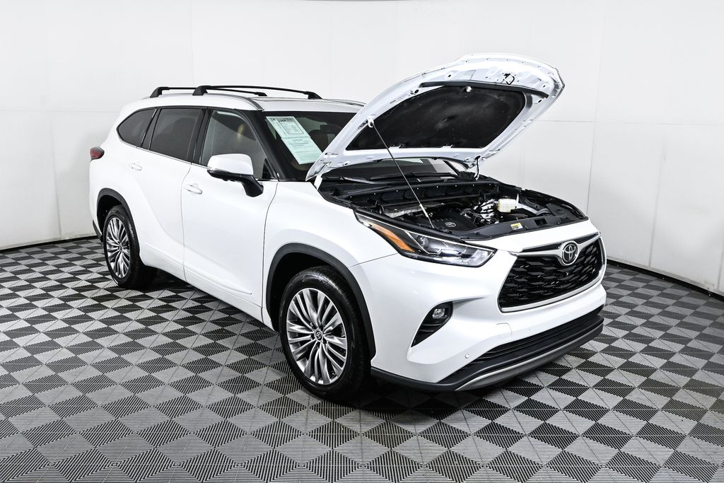 2023 Toyota Highlander Platinum 33