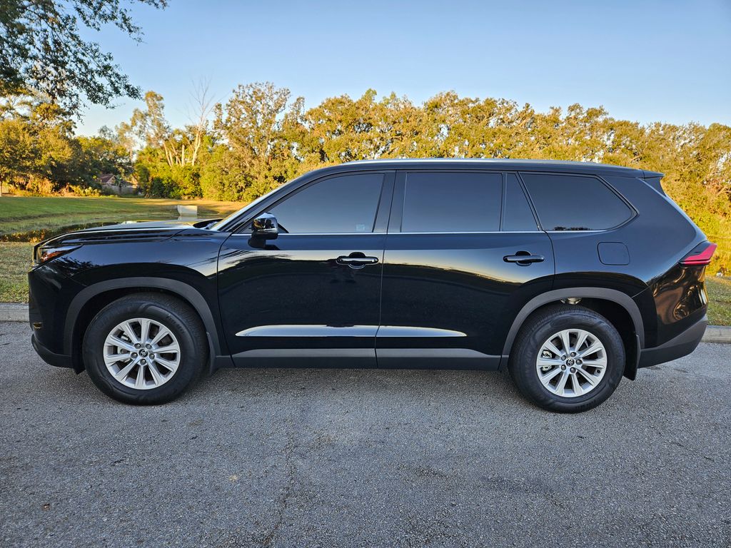 2024 Toyota Grand Highlander XLE 2