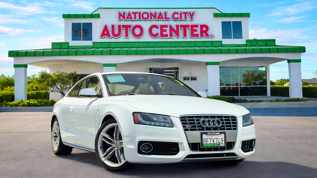 Glacier White Metallic 2012 Audi S5 4.2 quattro Prestige Coupe AWD Coupe All-Wheel Drive 6-Speed Automatic