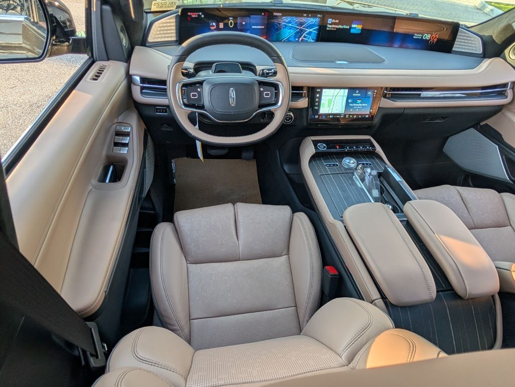 new 2026 Lincoln Navigator L car, priced at $127,665