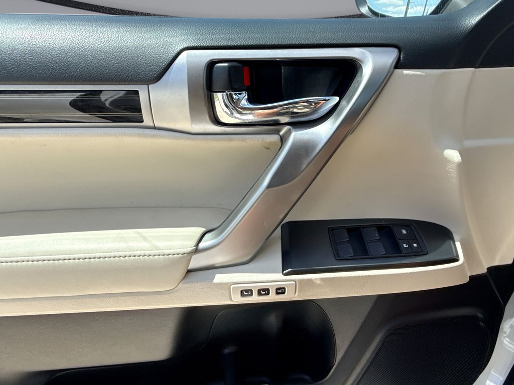 Thumbnail: 2023 Lexus GX - 29